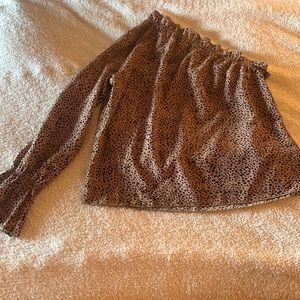 One shoulder shein top